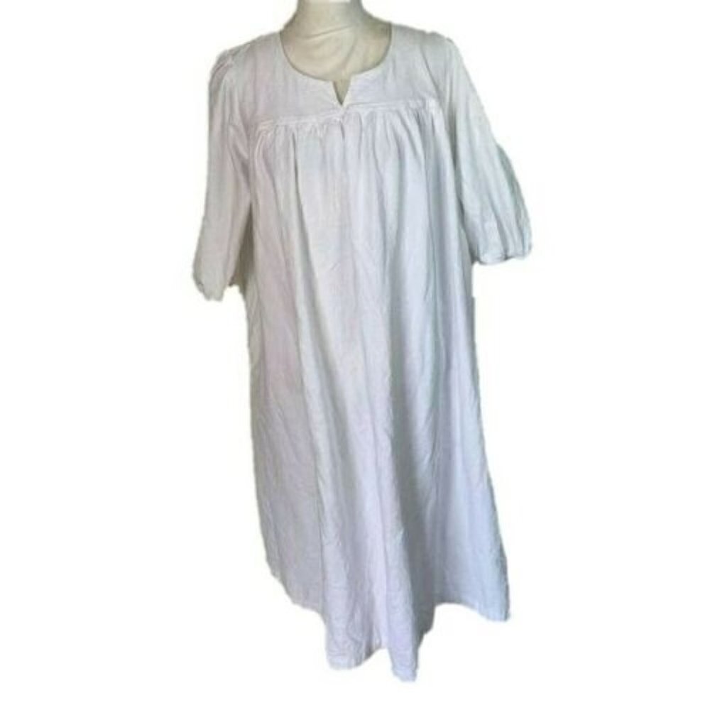 The Tog Shop White Dress Womens Size M L Textured Cotton Medium Weight Pockets